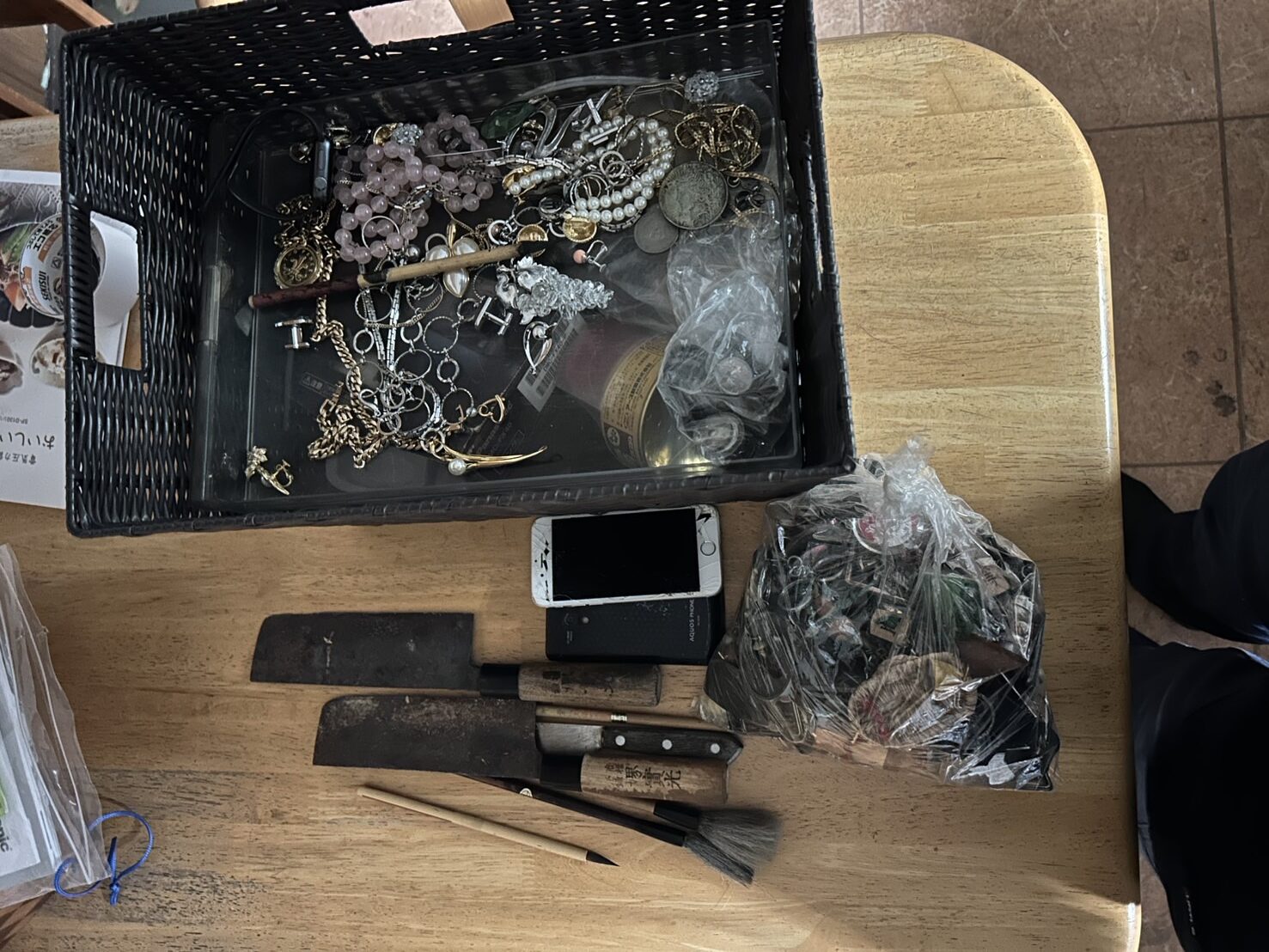 【福山市三吉町】解体前のお家からアクセサリーなどを出張買取しました｜出張買取アシスト