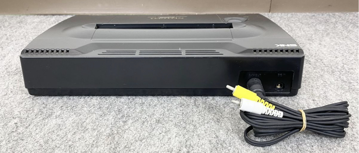 福山市で出張買取したNEO-GEO背面端子