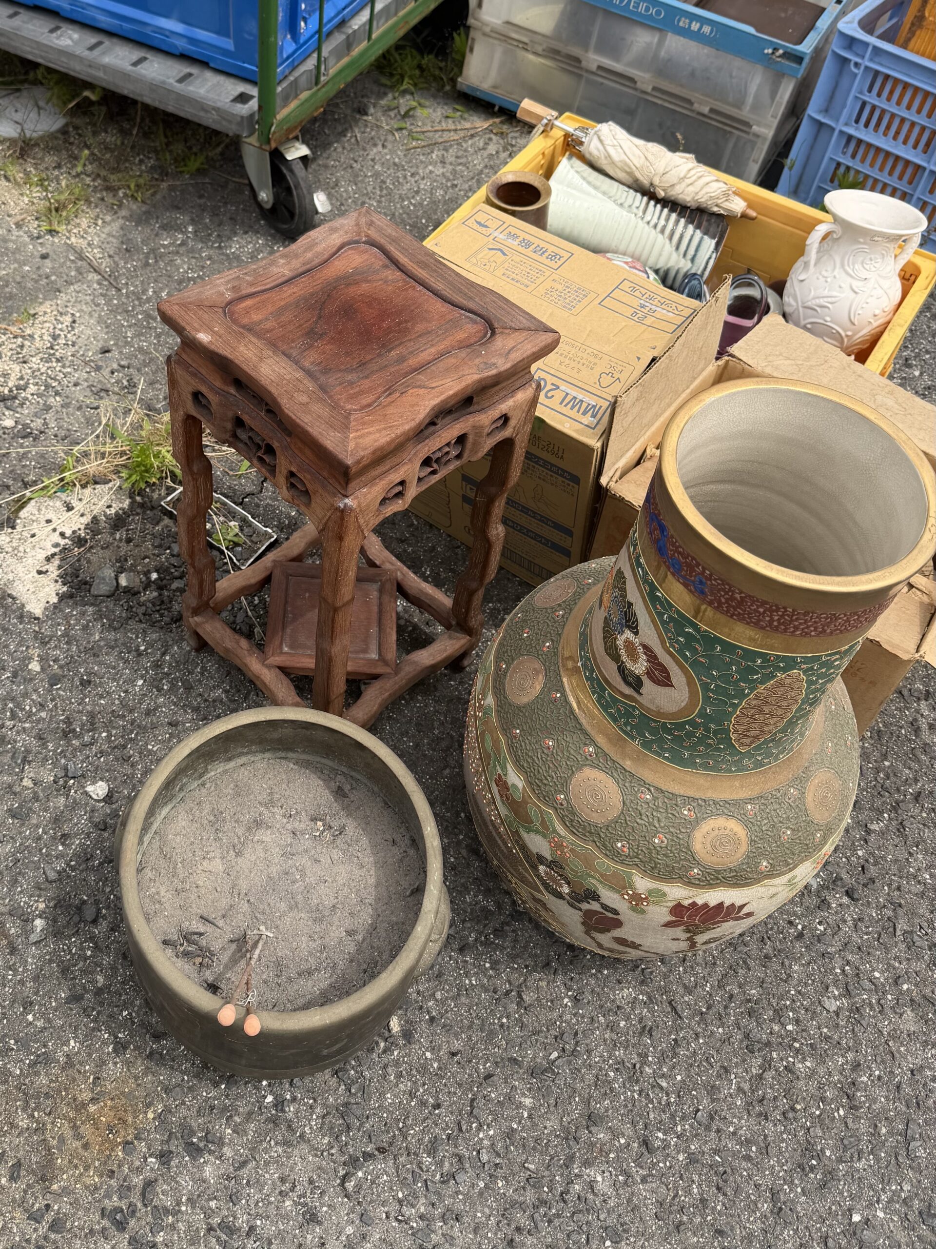 福山市新市町で壺・骨董品を出張買取|空き家片づけ前の査定