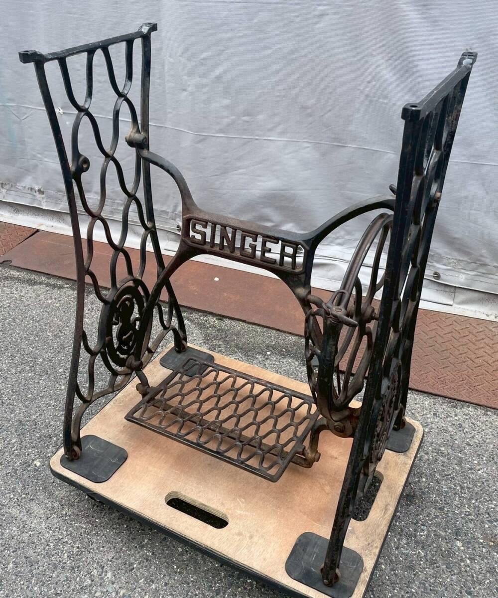 福山市新涯町で空き家の残置物を出張買取｜ミシン鉄脚・マクロス玩具も高価査定