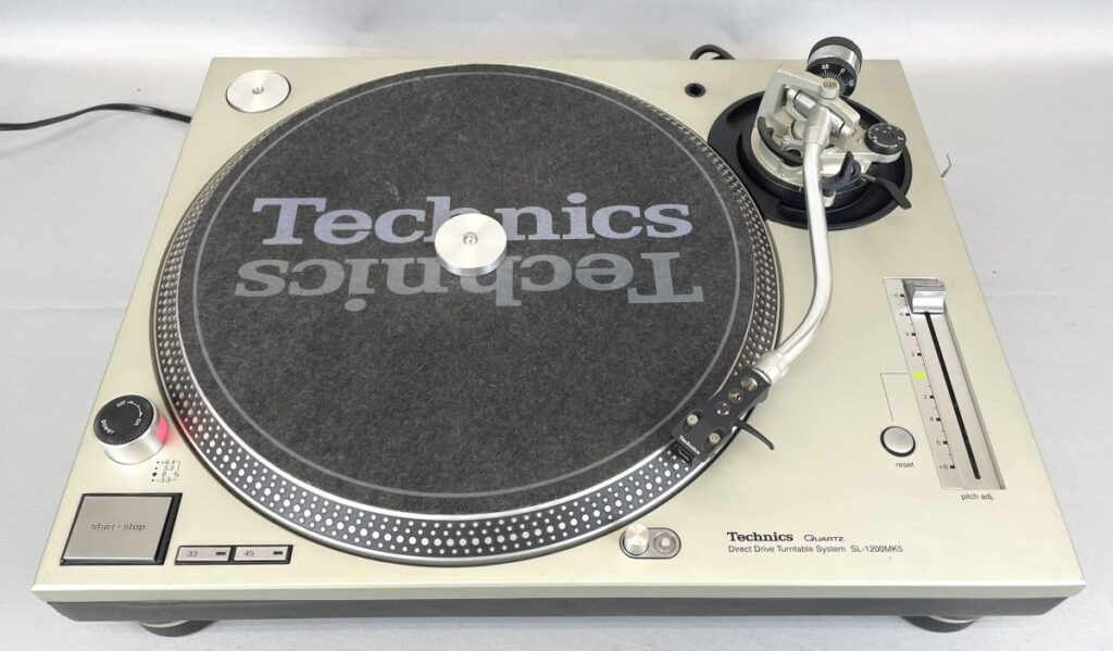 福山市草戸町の空き家整理で出張買取したTechnics SL-1200MK5ターンテーブル